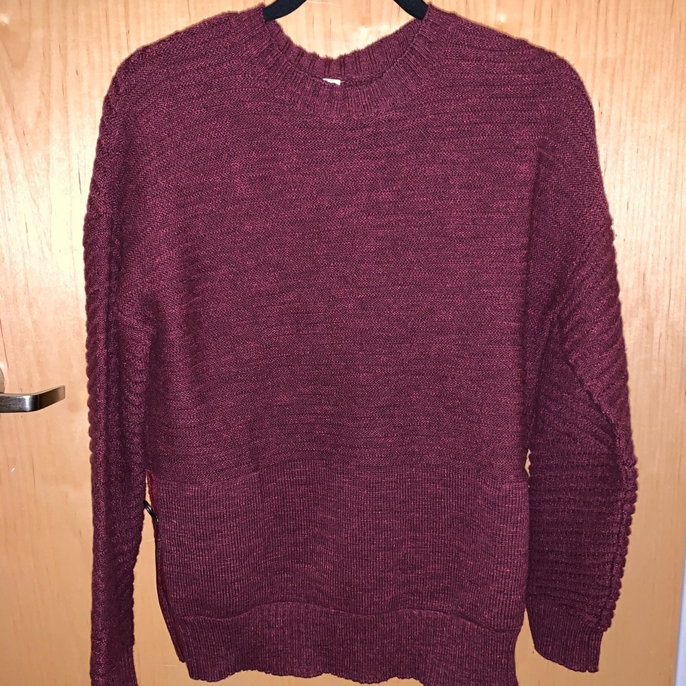 Lululemon sweater brand new